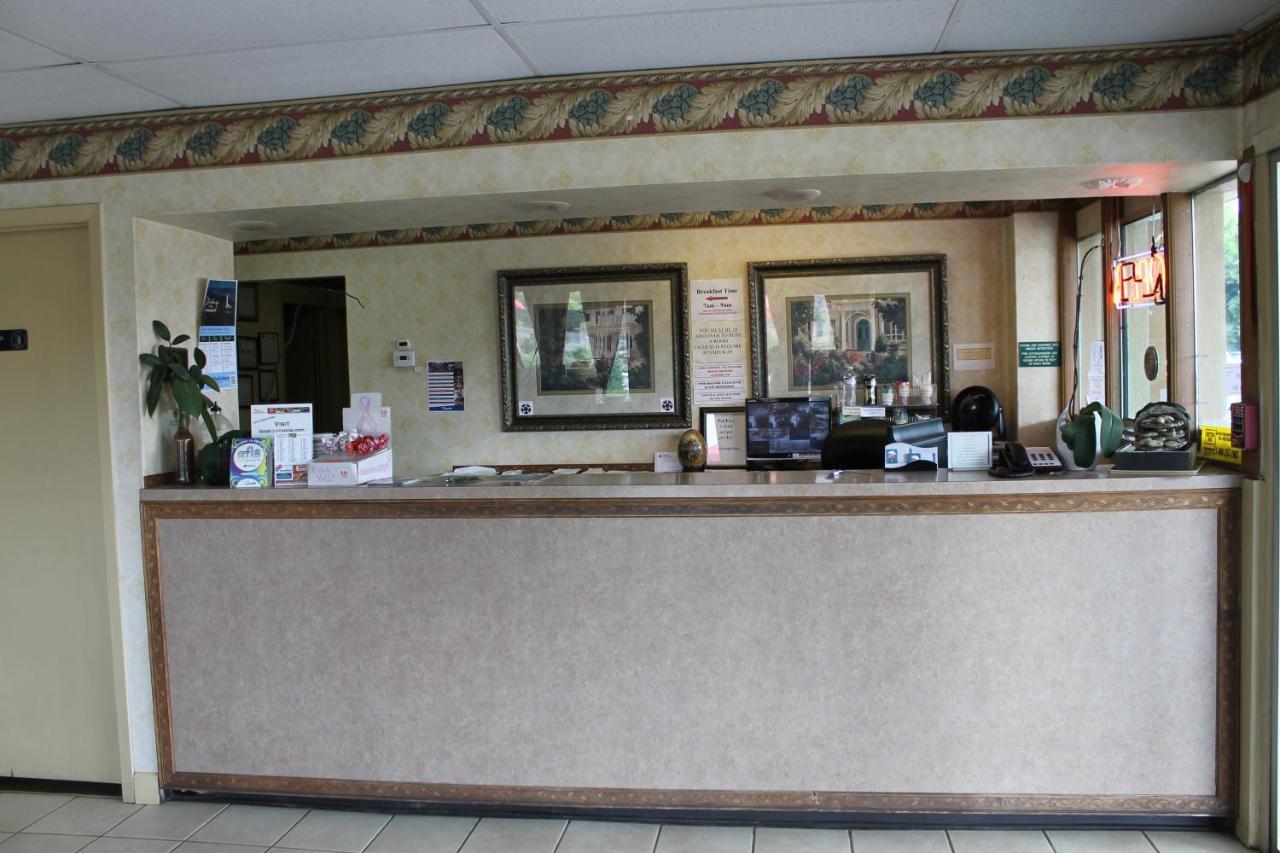 Scottish Inn Knoxville Bagian luar foto
