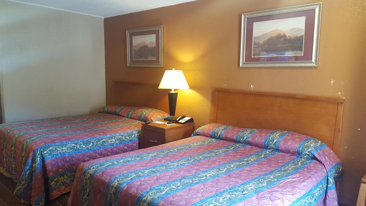 Scottish Inn Knoxville Bagian luar foto